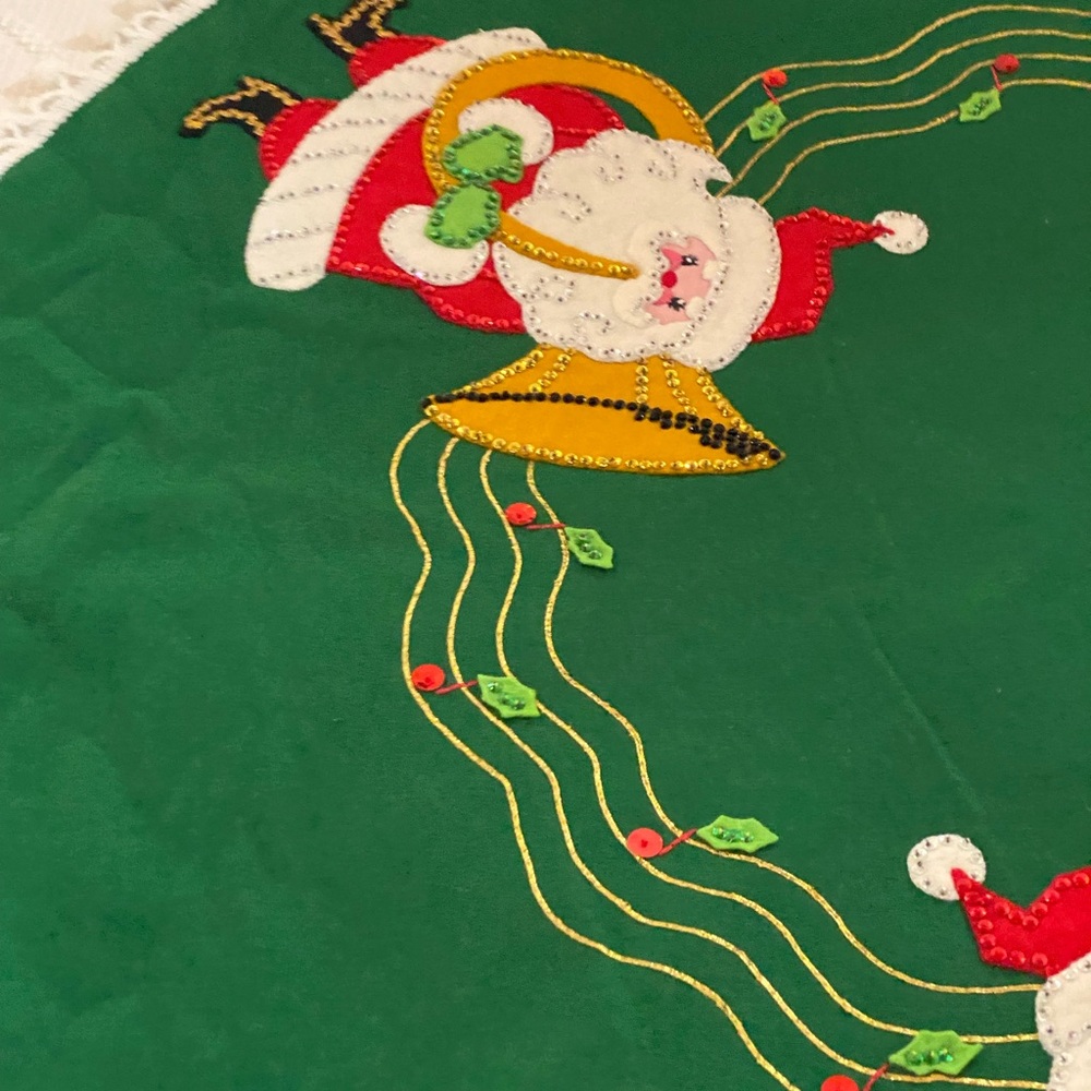 Vintage Bucilla Tree Skirt Christmas Tree Skirt Handmade - Picture 15 of 16